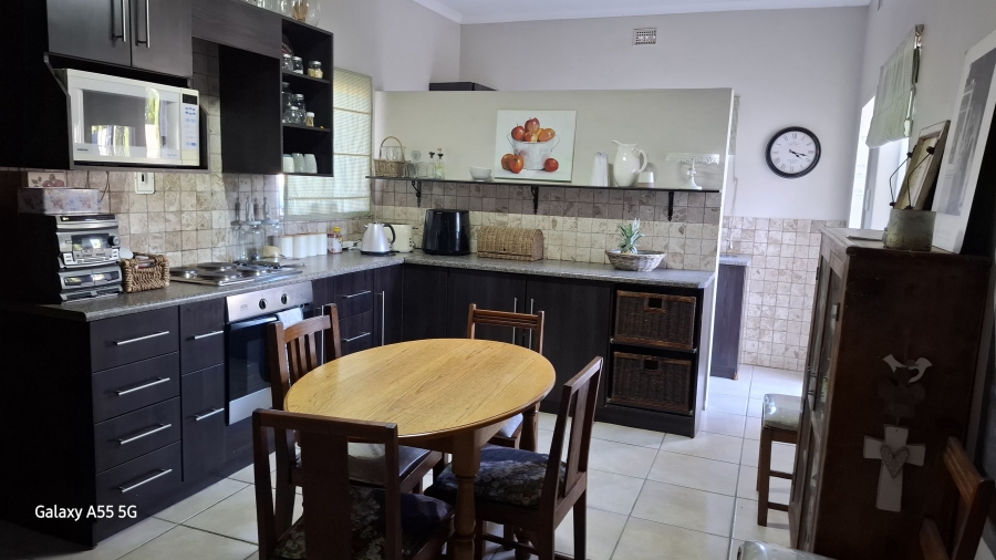 4 Bedroom Property for Sale in Middelpos Northern Cape